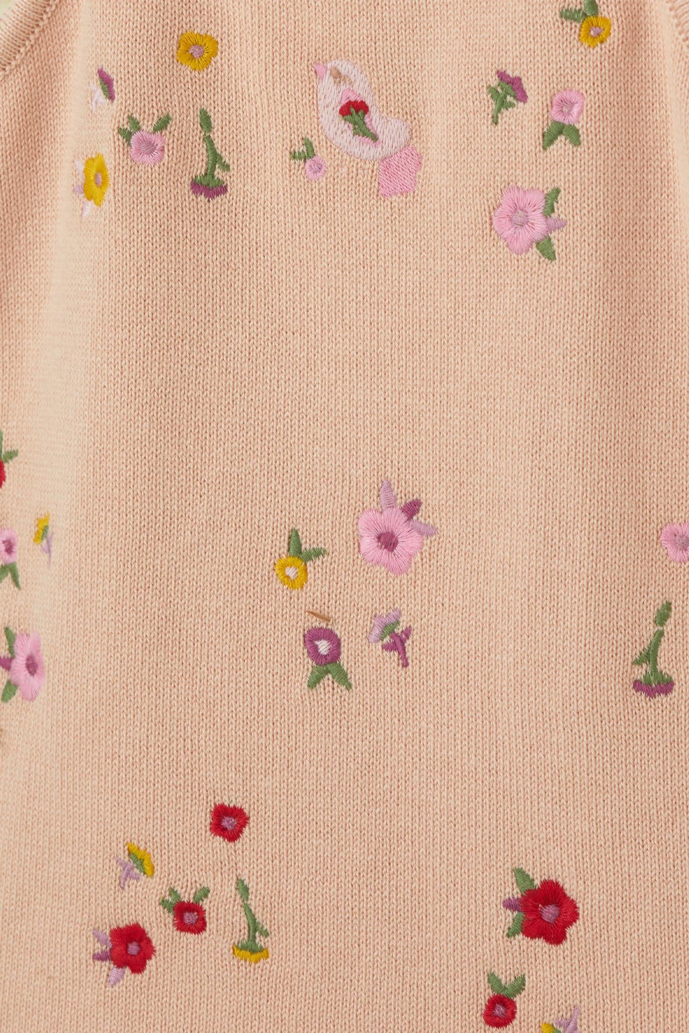 Gebreide roze jurkje