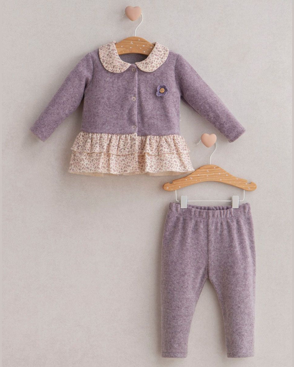 Paarse set met bloemdetail